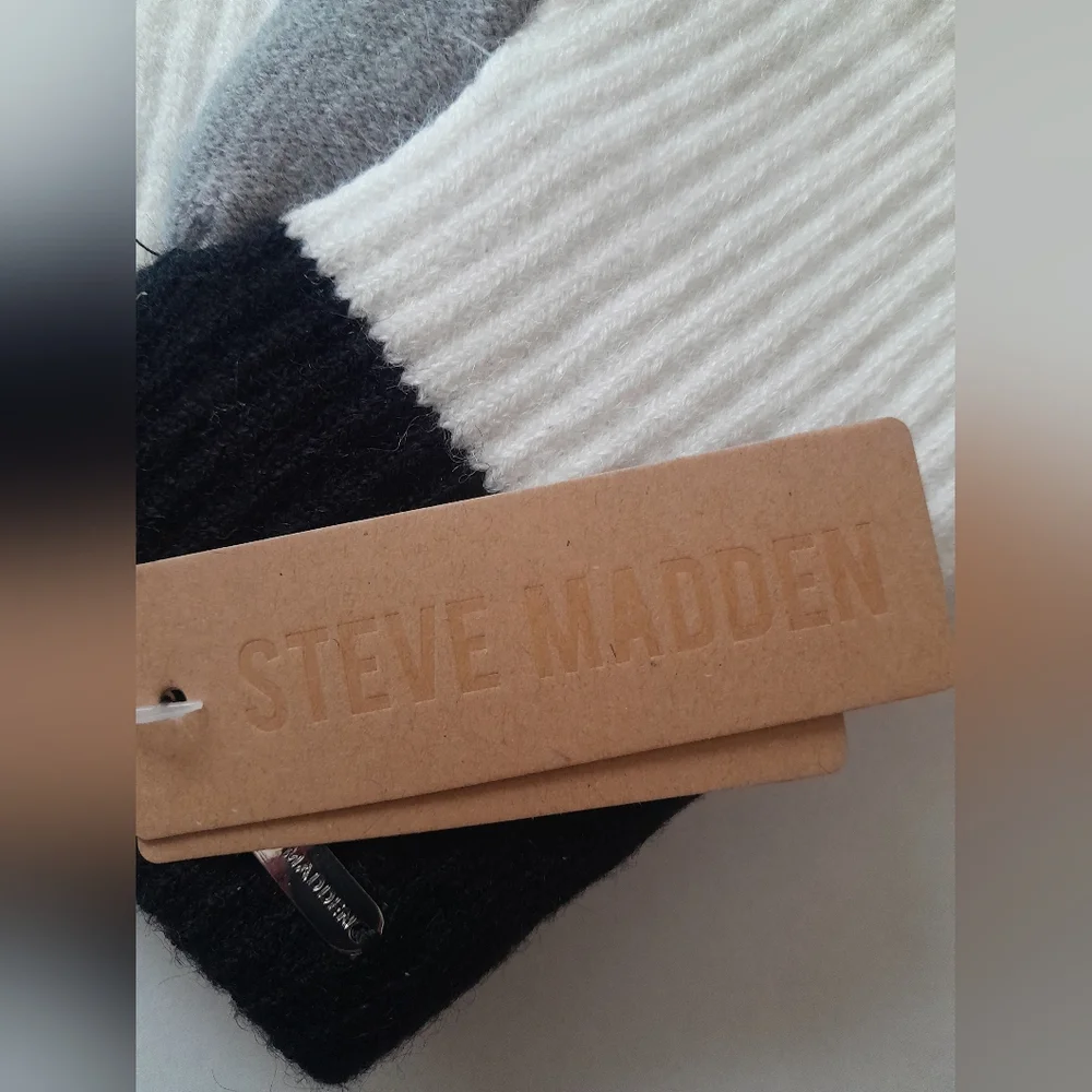 New Steve Madden Color Block Long Cuff Magic Gloves NWT (Touch Screen Ca…